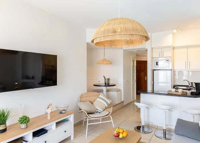 Fabulous Sea View Апартаменти Адехе